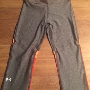 Women’s Under Armour Capri Pants Size Medium